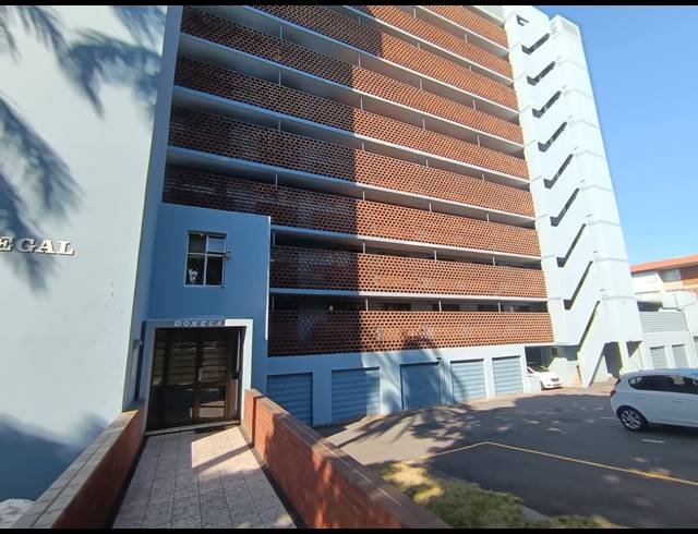 2.5 BEDROOM FLAT TO LET IN ESSENWOOD